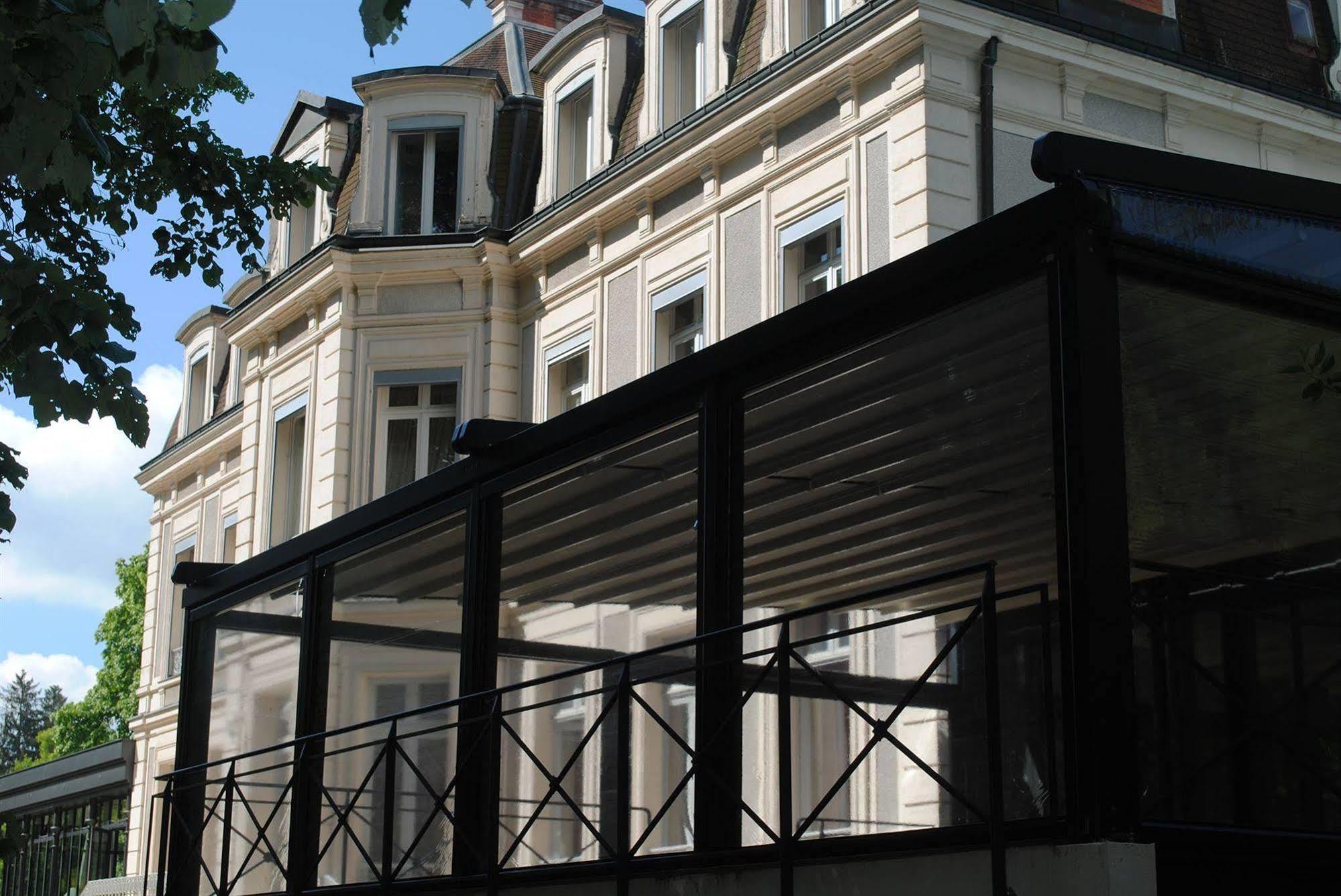 Chateau De La Dame Blanche - Logis Geneuille Екстериор снимка