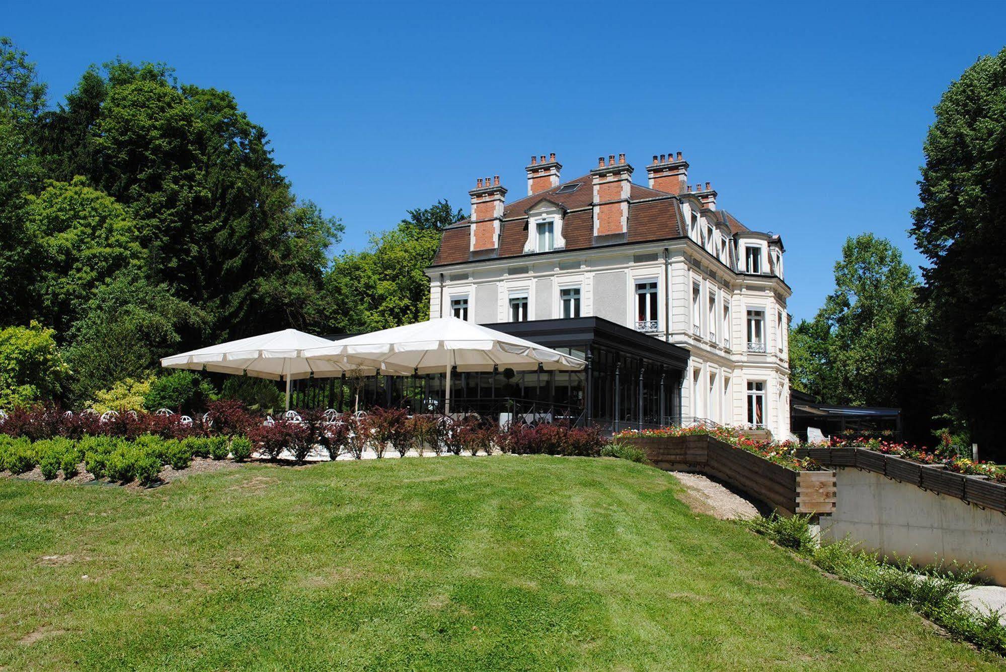 Chateau De La Dame Blanche - Logis Geneuille Екстериор снимка