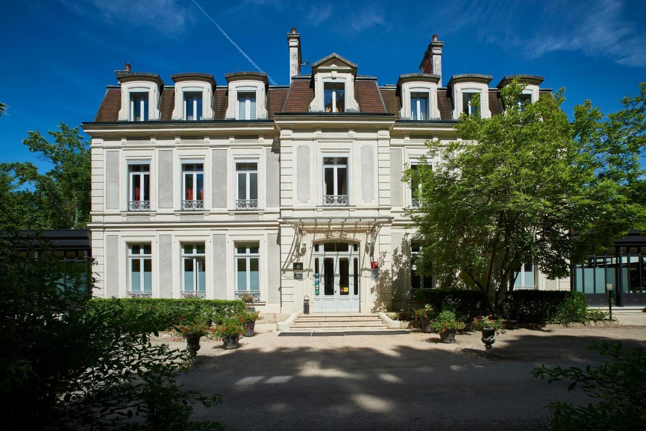 Chateau De La Dame Blanche - Logis Geneuille Екстериор снимка